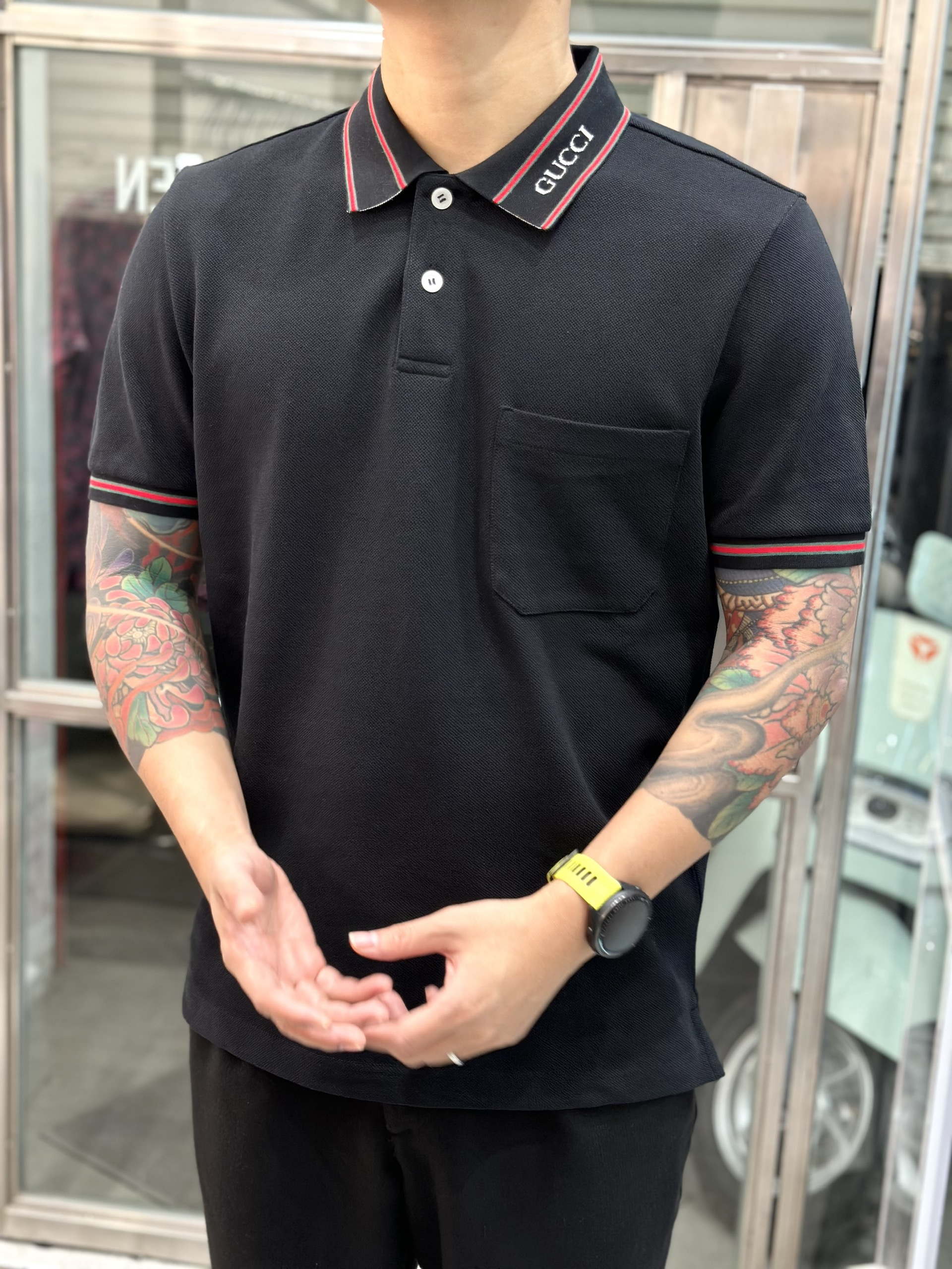 Áo polo Gucci GC logo cổ kẻ viền Đỏ Like Auth 1-1 on web VTN